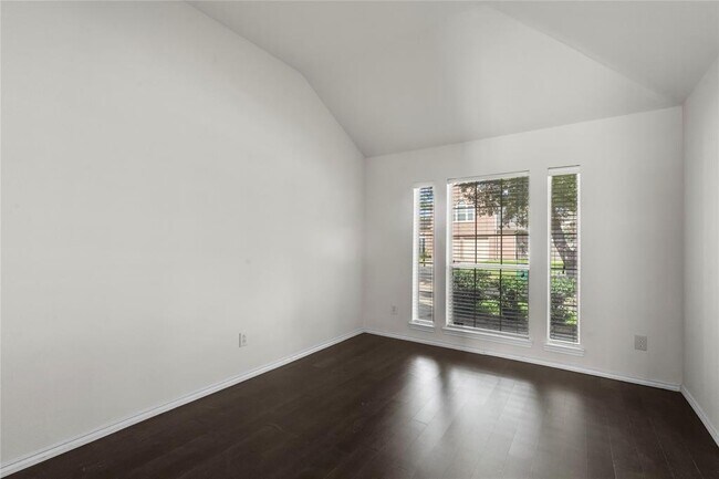 Building Photo - 11047 Pierce Valley Dr