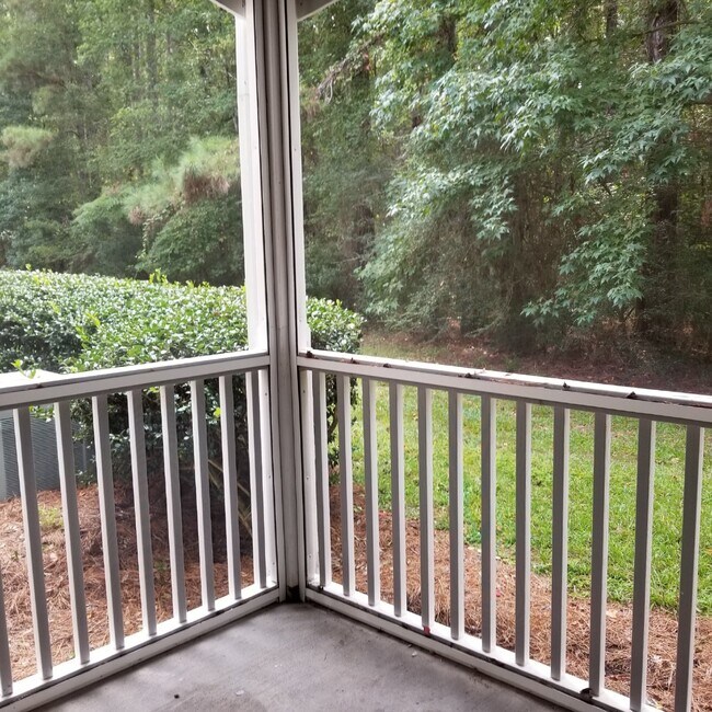 Building Photo - First Floor, Two Bedroom, Two Bathroom updated Condo!