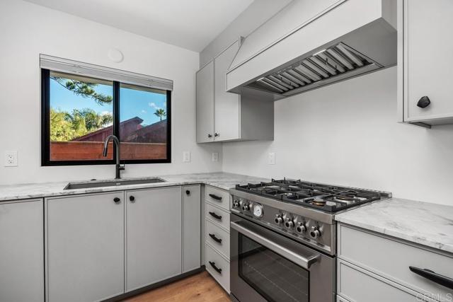 Building Photo - 163 Norfolk Dr