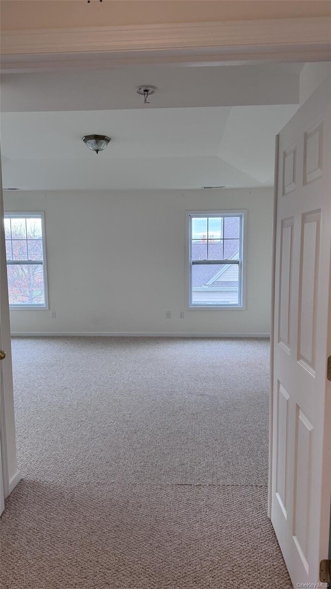 Building Photo - 245 Buttonwood Way