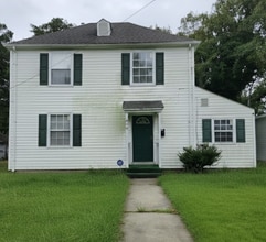 Building Photo - 900 20th St