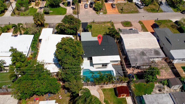 Building Photo - 3751 NE 17th Ave