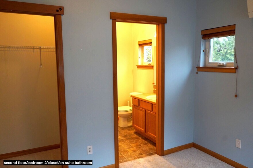 Building Photo - 3010 NE 137th St