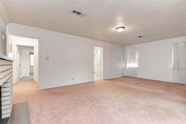 Building Photo - 6831 Reed Rd