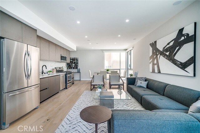 Building Photo - 1148 N Detroit St