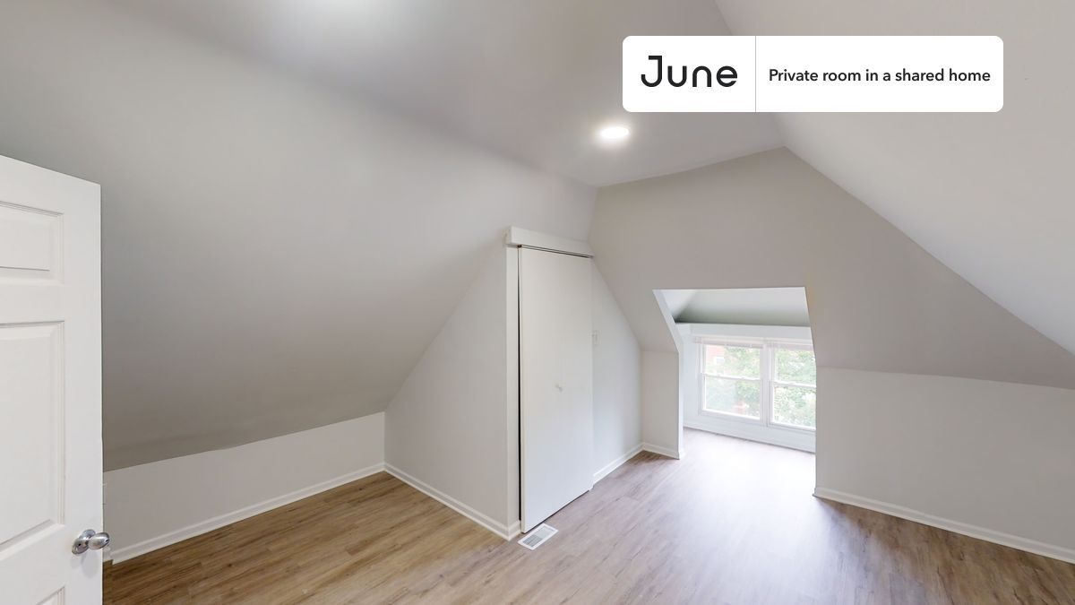 Building Photo - Room in Shared 4 bed/2 bath home