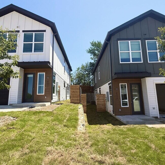 Building Photo - Collin Street, Melissa, TX 75454 - 2 BR 2....