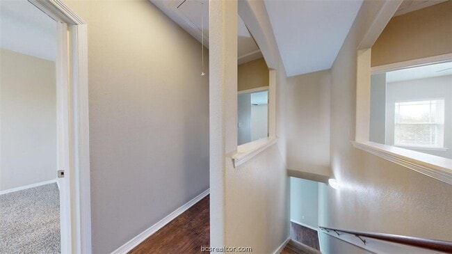 Building Photo - 2706 Horse Haven Ln