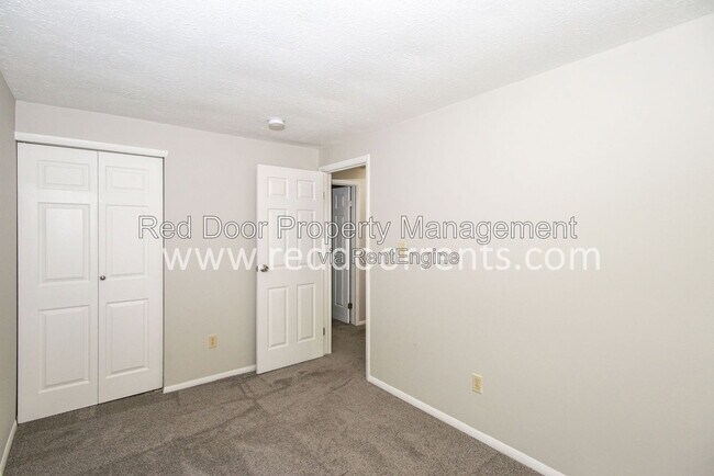 Building Photo - 5505 Straw Hat Dr