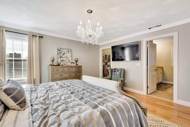 Building Photo - 7 Richmond Ave