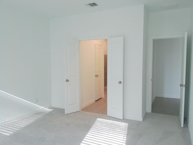 Building Photo - 2846 Westeros St