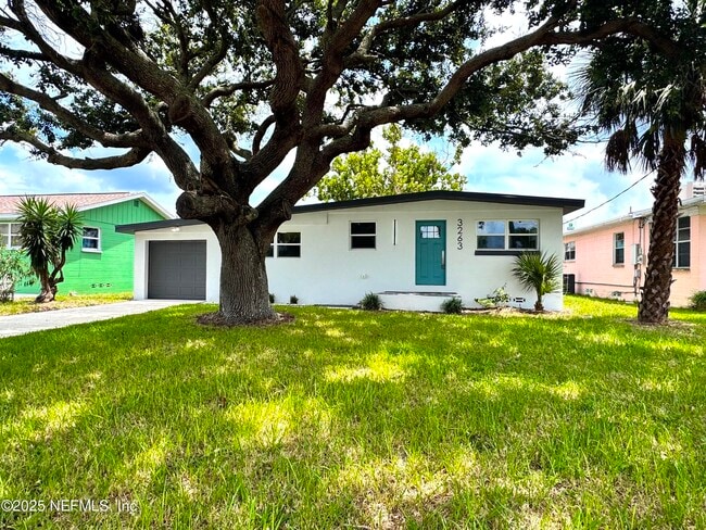 Primary Photo - 3263 S Peninsula Dr