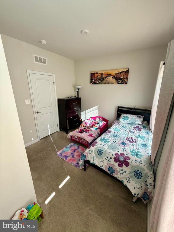 Building Photo - 7515 Mundell Rd