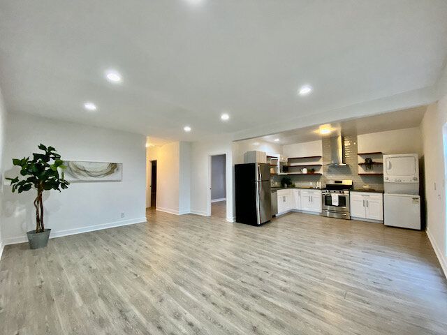 Building Photo - 1217 N Virgil Ave