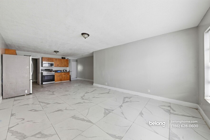 Building Photo - 5700 NW 28th St