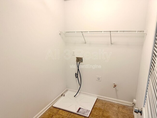 Building Photo - 231 Baywood Crossing