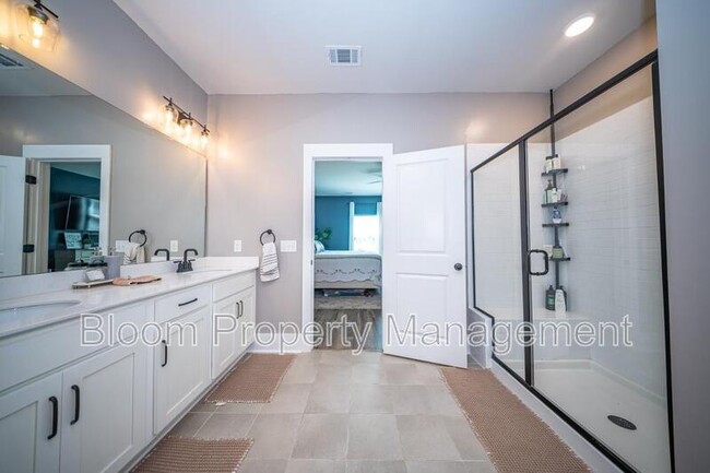 Building Photo - 5008 Cedar Brush Ct