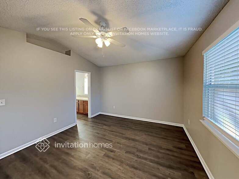 Building Photo - 2750 Lantana Lakes Dr W