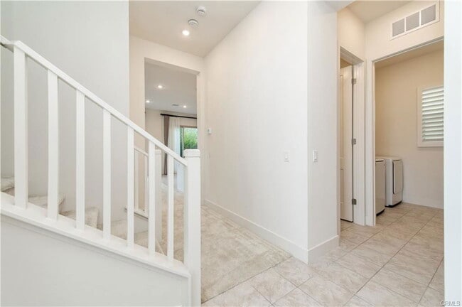 Building Photo - 31983 Paseo Bridel