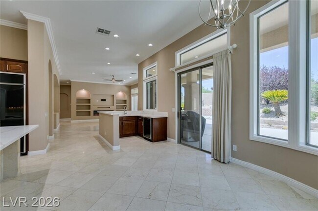 Building Photo - Elegant Anthem Country Club Residence with Spa, Balcony & 3-Car Garage