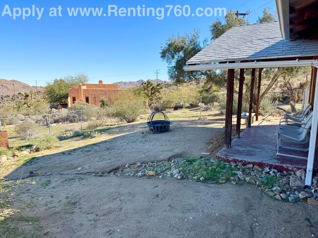 Building Photo - Cozy Cabin On The Hill