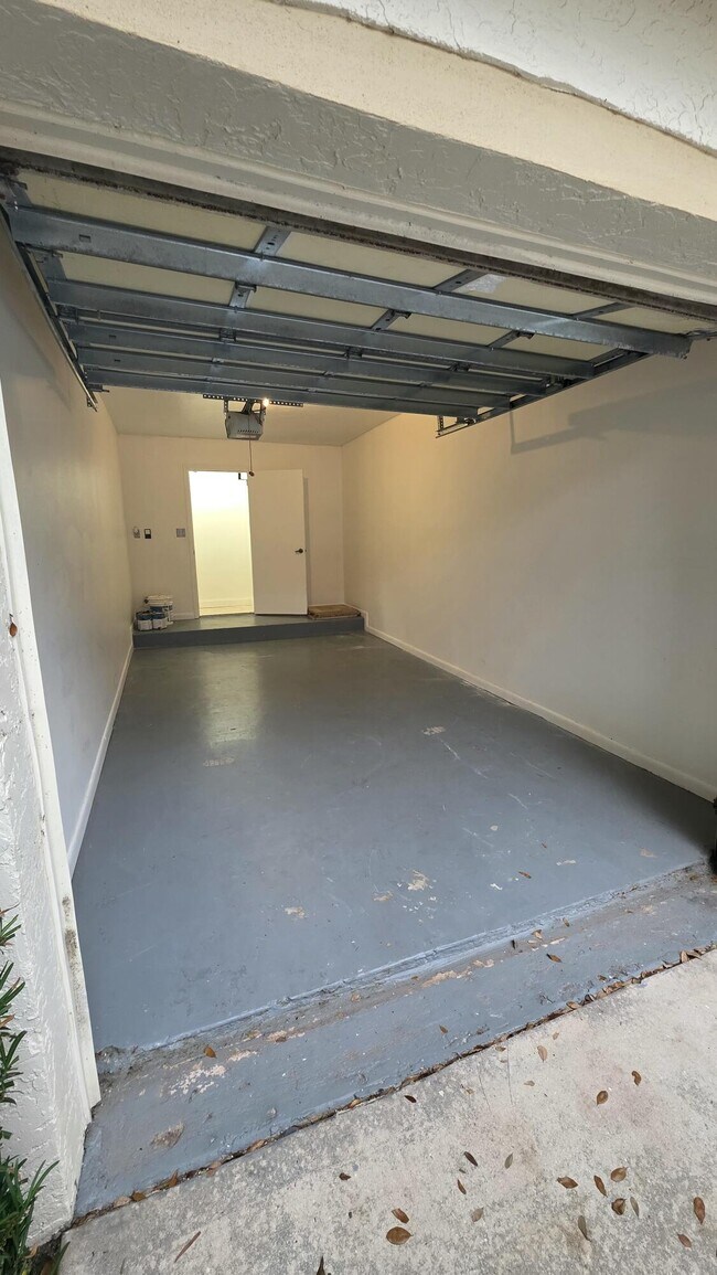 Building Photo - 7743 La Mirada Dr