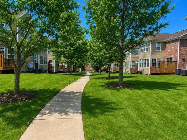 Building Photo - 6065 Cameron Pointe