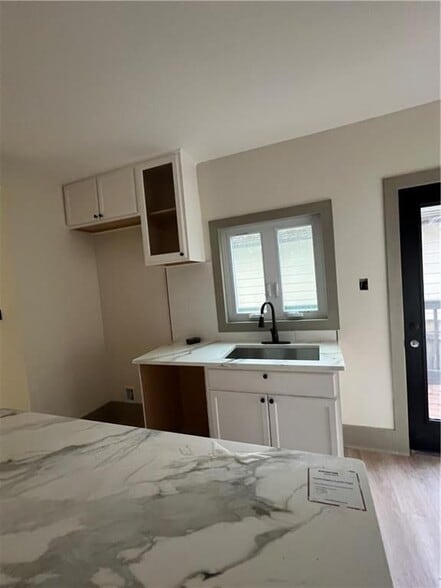 Building Photo - 717 Church St NW