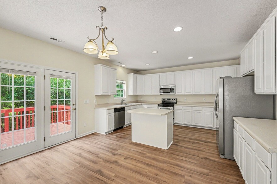 Building Photo - 4419 Karlbrook Ln