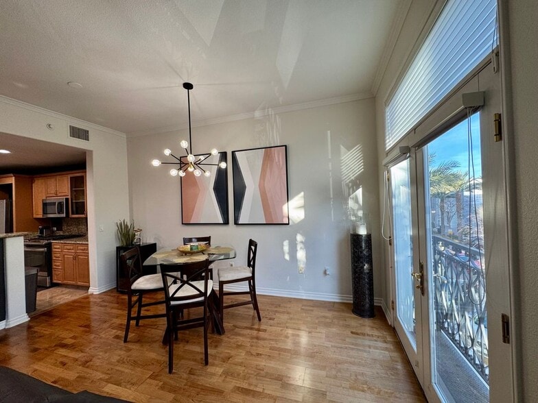 Building Photo - 2260 Village Walk Dr