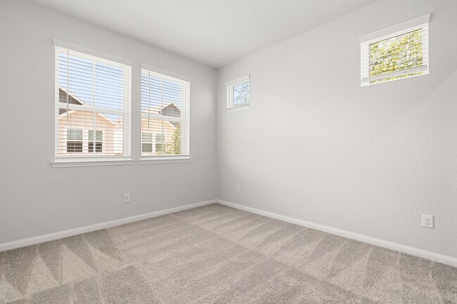 Building Photo - 9914 Brickhouse Dr