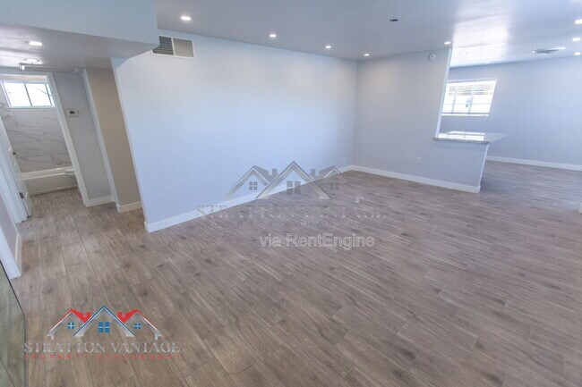 Building Photo - 2912 W Butler Dr