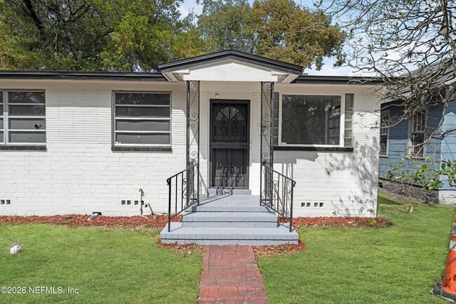 Building Photo - 503 W 16th St