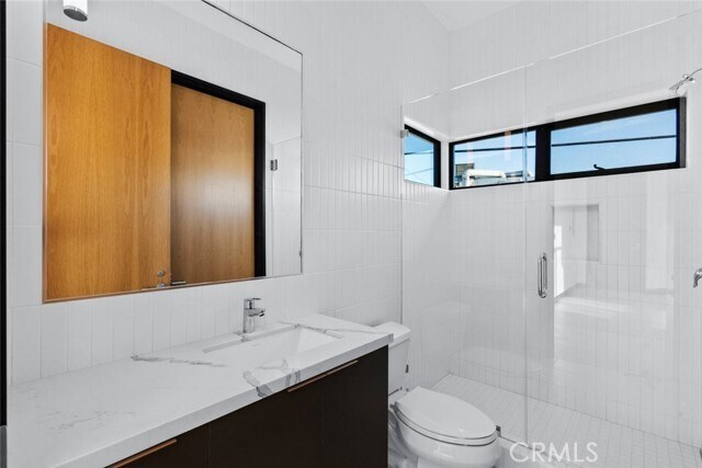 Building Photo - 922 W Clark Ave