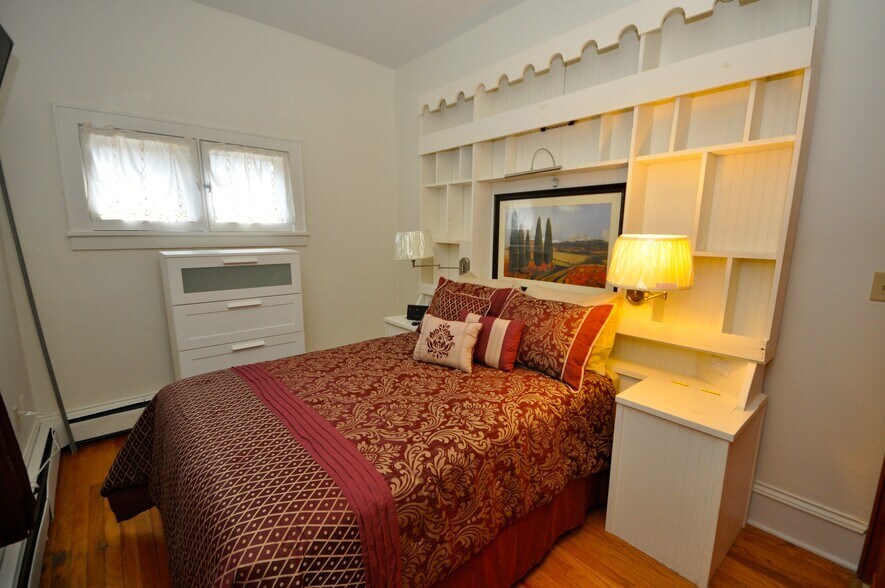 Building Photo - 57 Park St