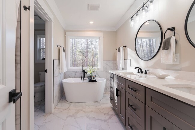 Building Photo - 104 Elohi Ln