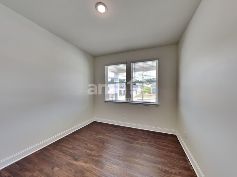 Building Photo - 1401 Alcovy Rd SE