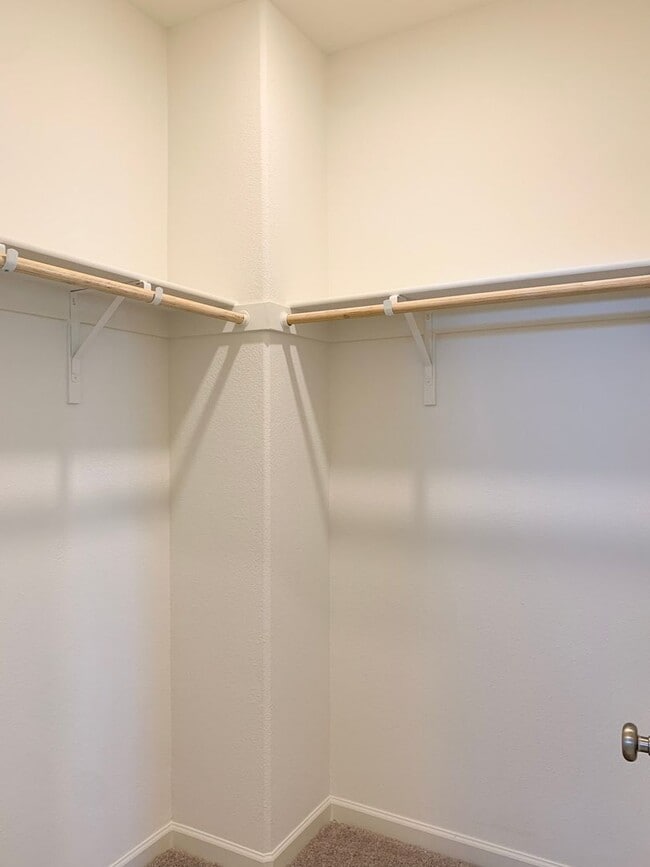 Building Photo - 2025 Built 3/2.5 in Hollister