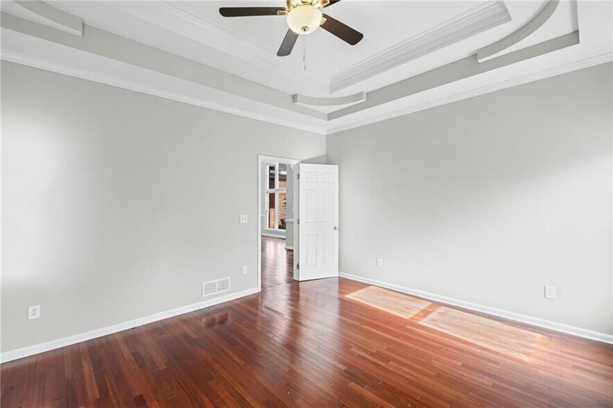 Building Photo - 1969 Seymour Dr NW