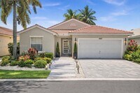 Building Photo - 4967 SW 32nd Way