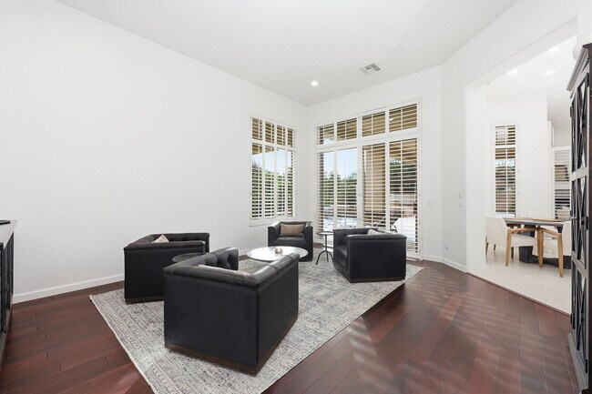 Building Photo - 6570 S Bogle Ave