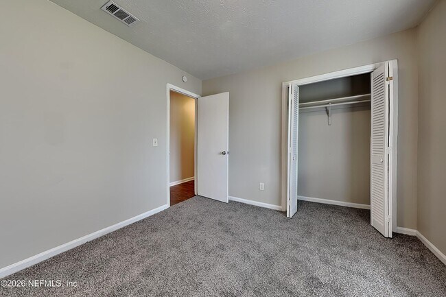 Building Photo - 2804 Canyon Ct