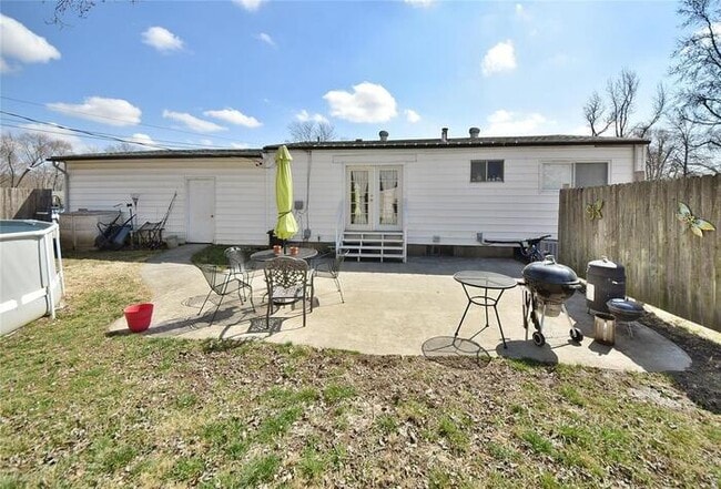 Building Photo - Fantastic 3bd/1ba home! Coming soon!