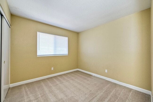 Building Photo - 1198 Sunbright Dr