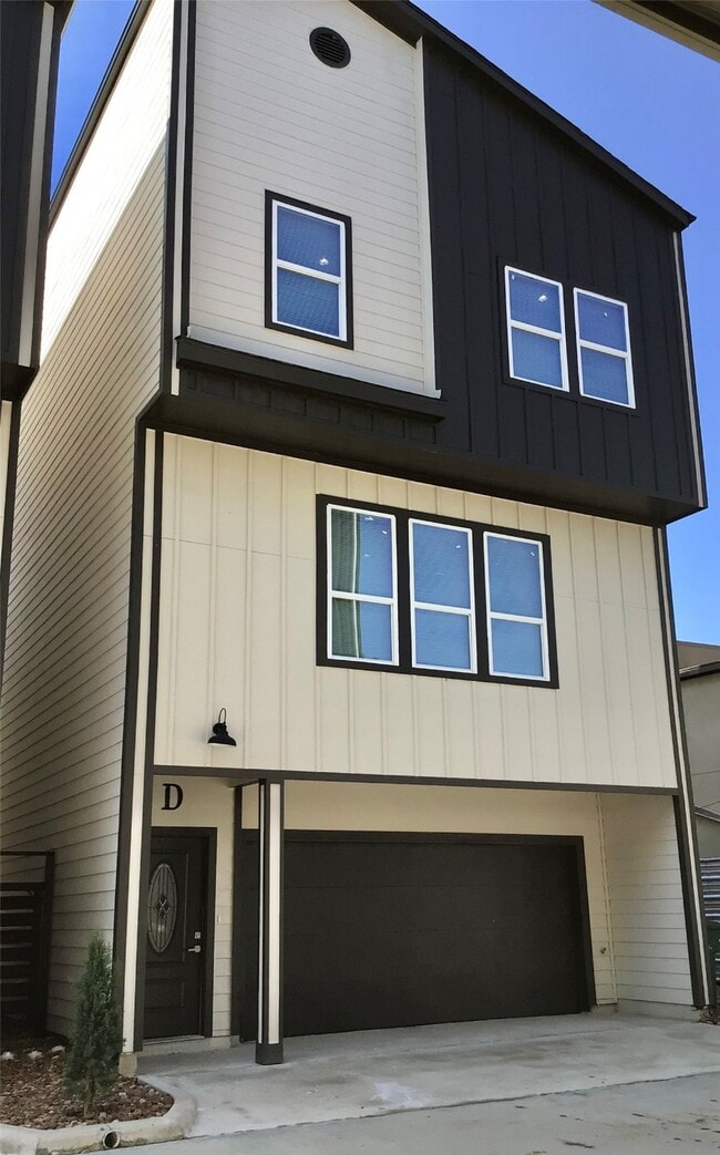 Building Photo - 2109 Marnel Rd