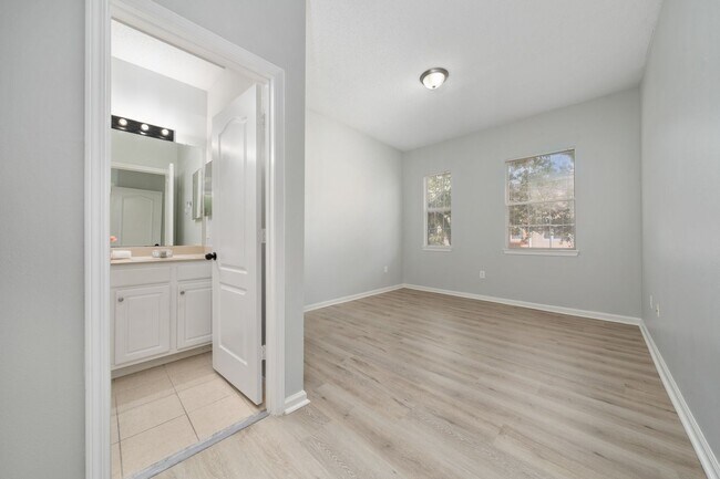 Building Photo - Lifestyle in Villanova at Hunter's Creek- ...