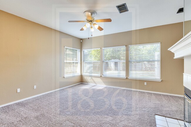 Building Photo - 2104 Grove Dr