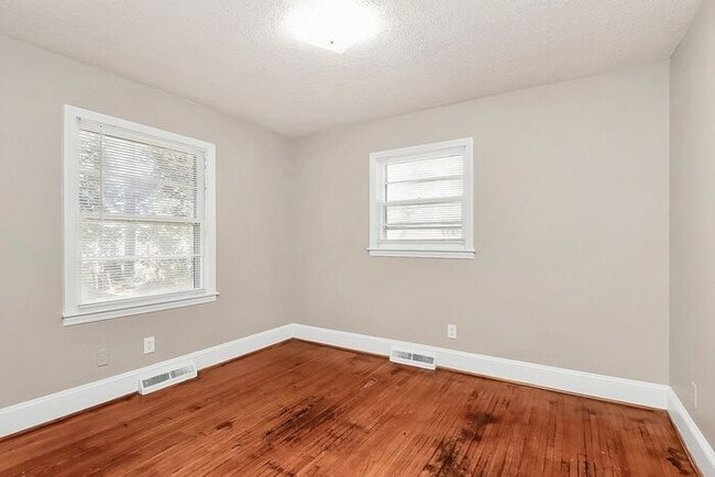 Building Photo - Charming 3BD/1BA Ranch Home