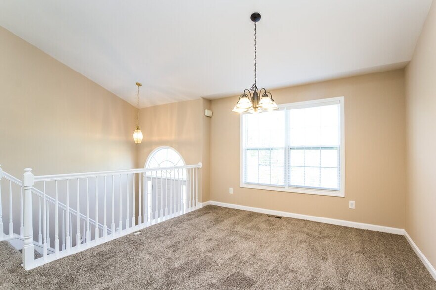 Building Photo - 214 Oakleigh Ln