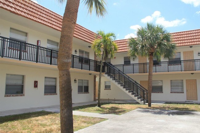 Building Photo - 6630 SW 39th Street B4
